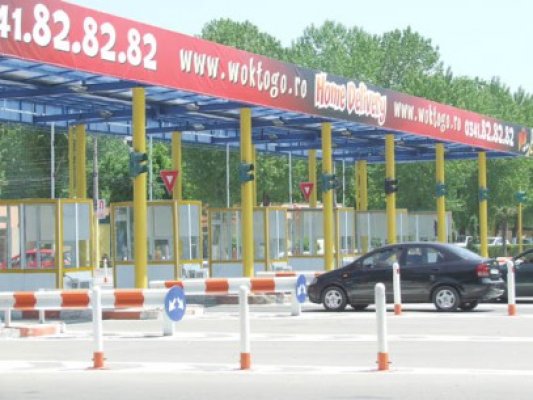 Accident rutier grav în Mamaia: s-a izbit cu maşina de stâlp